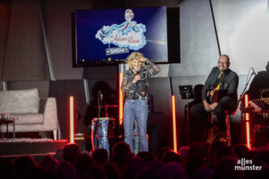 Vera Deckers trifft direkt ins Humorzentrum der Zuschauer. (Foto: Stephan Günther)