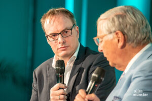 Philipp Böckmann, Moderator bei Antenne Münster, moderierte souverän durch den Abend. (Foto: Michael Bührke)