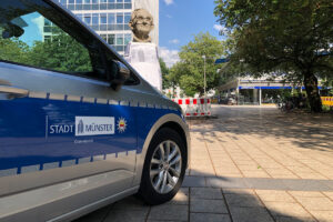 Hier am Servatiiplatz unweit der Paul-Wulf-Skulptur soll am Samstag ein Aufmarsch der "Querdenker" starten. (Archivbild: Michael Bührke)