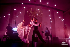 Die Schönheit des Tangos zeigte die Show "We call it Tango" in der Friedenskapelle. (Foto: Claudia Feldmann)