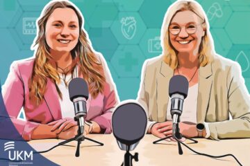 Machen den Podcast „Risiko und Nebenwirkung“: Felia Holtermann und Anja Wengenroth reden mit Expertinnen und Experten des UKM zu modernen Medizinthemen. (Foto UKM/Heine) 