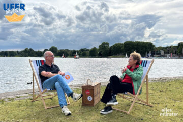 Die Autorin Henrike Jütting (r.) beim Interview am Aasee. (Foto: Thomas Hölscher)