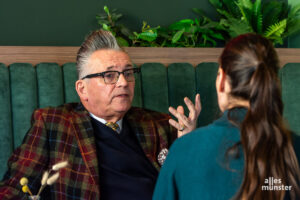 Der Mann mit dem "ewig gestrigen Geschmack": Götz Alsmann. (Foto: Thomas Hölscher)